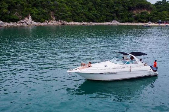 Yates y Embarcaciones en Bahías de Huatulco. Yate El Mentado en Huatulco. Recorrido en Yate en Huatulco. Tour Puesta de Sol en Yate Huatulco Oaxaca. Yates para pesca en Huatulco Oaxaca